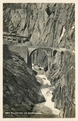Ponte Teufelsbrücke com Schöllenenbahn — vista do ponte e da via férrea no cânion — editor não visível, número de série 33094