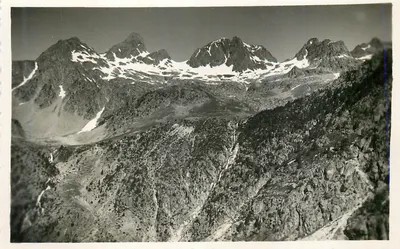 Montes da Alpe d'Huez — vista panorâmica — editor não identificado
