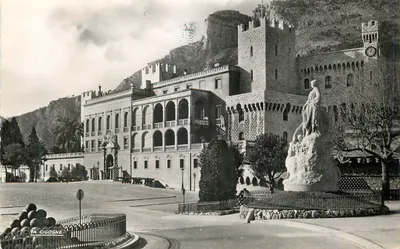 O castelo de La Cigogne — Mônaco — editor La Cigogne, número de série não visível