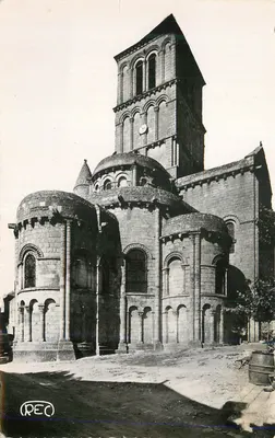 Igreja de São Pedro de Saint-Pierre-sur-Dives — vista geral — REC
