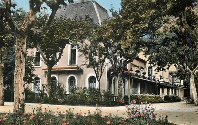 Prefeitura de Montpellier — vista da fachada principal — editor não identificado