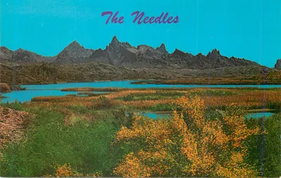 The Needles — montanhas e lago — cartão postal