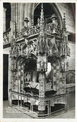 Bourg-en-Bresse — A Igreja de Brûne — Mausoléu de Marguerite d'Albriche