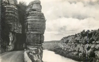 Gorges do Allier — Vista do túnel e do rio — Editor não identificado