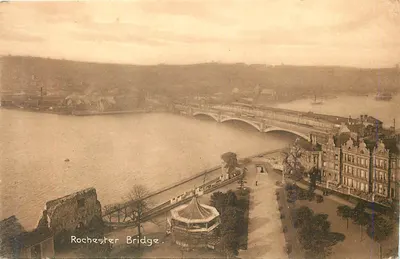 Ponte de Rochester — vista sobre o rio Medway — editor não visível