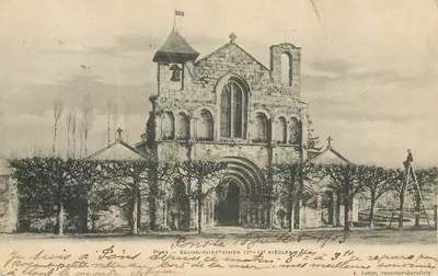 Pons — Igreja de São Vivien, séculos 12-13