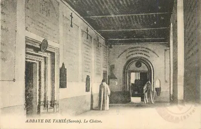 Abadia de Tamié (Savoia). O Claustro.