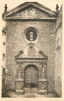 Igreja Santa Maria Maior — fachada e portão — editor desconhecido, número de série não legível