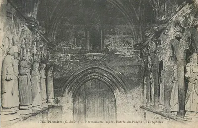 Kermaria en Isquift — Entrada do Porche — Os Apóstolos — Plouha (C.-du-N.)