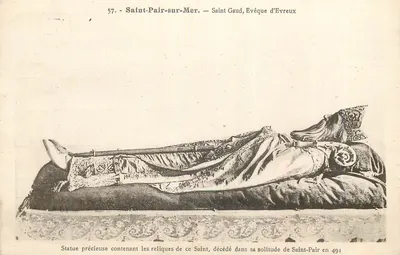 Saint-Pair-sur-Mer — São Gaud, bispo de Évreux — estátua contendo suas relíquias