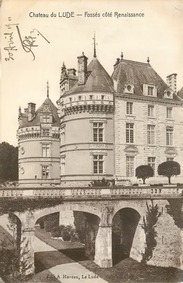 Castelo de Lude — Fossos lado Renascentista — Édit A Hureau, Le Lude