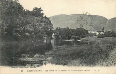 Remiremont — As margens do rio Mosela e as casernas Victor — Fototipia Daniel Delbog, Mirecourt
