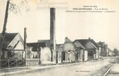 Fère-Champenoise — Rue du Moulin — Usina elétrica após bombardeio — 7 setembro 1914