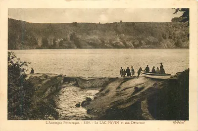 Jezioro Pavin i jego zbiornik — Pittoreska Auvergne — 3339 — Ideal
