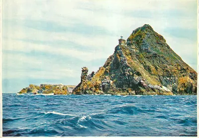 Farol da Ilha da Mãe — vista do mar — editor não identificável