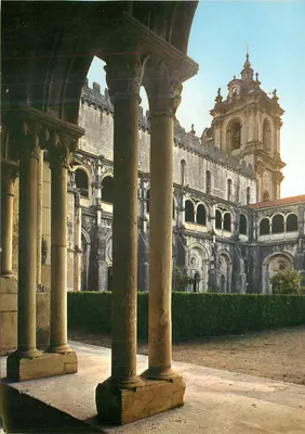 Mosteiro de Jerónimos — Jardins e claustro — Editor não visível