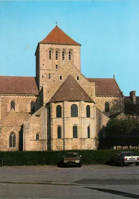 Abadia de Saint-Évroult — vista da abadia — editor não visível