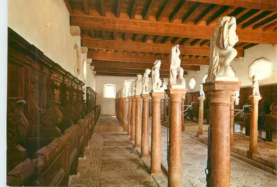 Sala das Estátuas — Castelo de Fontainebleau — editor desconhecido