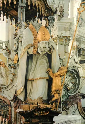 Estátua de Santo Benedito — Igreja barroca — editor desconhecido, número de série ilegível