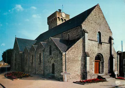 Igreja de La Haye-du-Puits — vista geral — editor AS