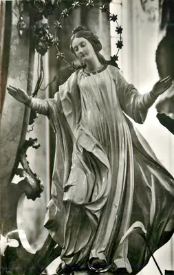 Estátua da Virgem Maria — coroa de estrelas — editor desconhecido, número de série ilegível