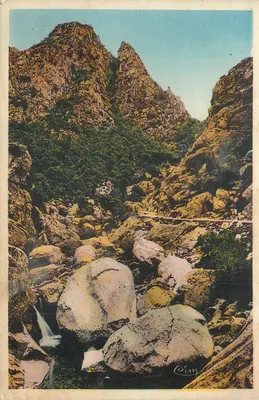 Cachoeiras das Gorges da Vésubie — vista panorâmica — Cim
