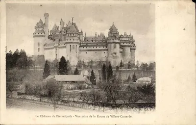 Le Château de Pierrefonds — Vue prise de la Route de Villers-Cotterêts — G. Doutrel — n° 1238