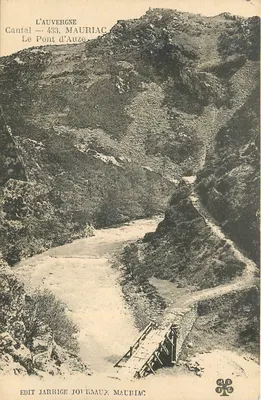 O Ponte d'Auze — A Auvergne, Cantal — 433. Mauriac