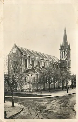 Igreja de São Pedro — Igreja de estilo neo-romano — Editor desconhecido, número de série não visível