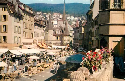 Mercado animado em Lausanne — vista de um balcão — editor não identificável