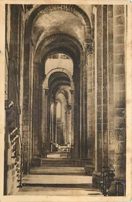 CPA Conques Interieur de l'Eglise (XIe Siecle) Deambulatorium