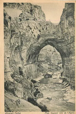 Arco natural em um cânion — Almanach Vermot — Fot. Governo Geral da Argélia