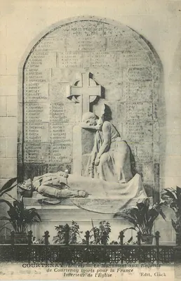 Courtenay (Lote) — O Monumento aos Crianças Mortas pela França — Interior da Igreja