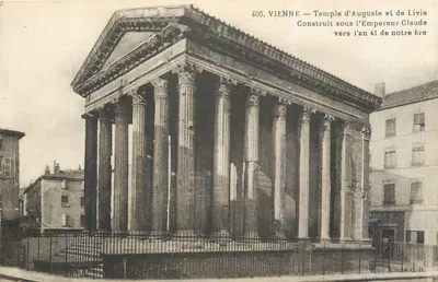 Vienne — Templo de Augusto e Lívio — Construído sob o Imperador Cláudio em torno do ano 41 da era cristã