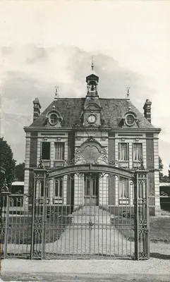 Casa do Sr. Delort - Épône — editor não visível