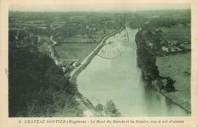 Château-Gaontier (Mayenne) — Le Boul du Monde e o Rio, vistos de cima