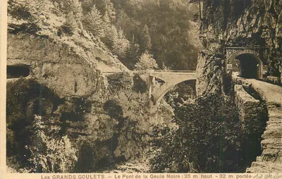 Os GRANDS GOULETS — O Ponte da Goule Noire (35 m de altura - 32 m de vã)