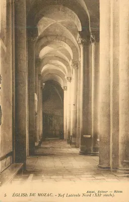 Igreja de Mozac — Nef Lateral Norte — Século XII — Amat, Editor — Riom