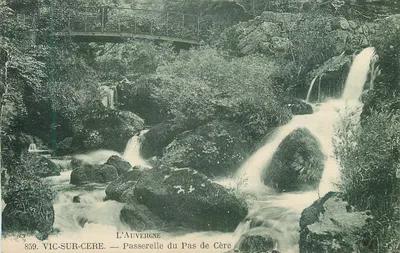 Vic-sur-Cère — Passerelle du Pas de Cère — L'Auvergne
