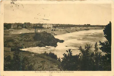 St LUNAIRE - Praia e Dique de Longchamp — vista panorâmica da costa