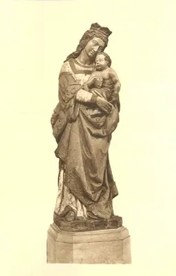 Estátua da Virgem com o Menino — editor e número de série não legíveis