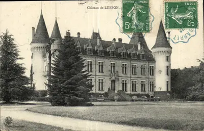 Castelo de LUBBON — Castelo com torres cônicas — Cliché Flentians