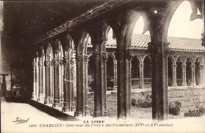 Charlieu - Interior do Claustro dos Cordeliers (séculos XIV e XV) — Éditeur Idéal, n° 5333