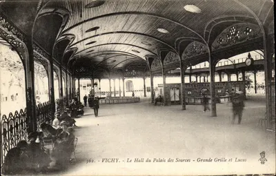 Vichy - Le Hall du Palais des Sources - Grande Grille et Lucas