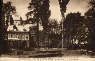Instituição N.-D. de Sainte-Croix — O jardim no verão — (Neuilly-Paris)