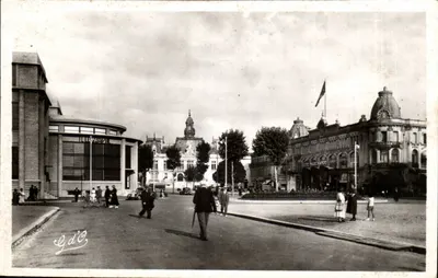 Vichy — Place de la République — G.d'O, n° 242