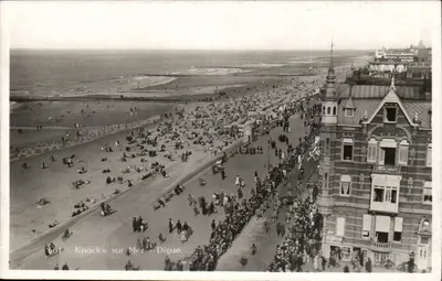 Knocke-sur-Mer — Digue — vista aérea da praia e da frente marítima