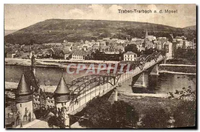 Traben-Trarbach a. d. Mosel — vista panorâmica com ponte metálica — editor não visível
