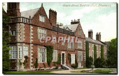 South Front Dorfold Hall, Nantwich — widok budynku z cegły z lianami — wydawca nie widoczny