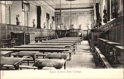 Sala de aula da Upper School — Eton College — editor Strutt & Co, n° 26944
